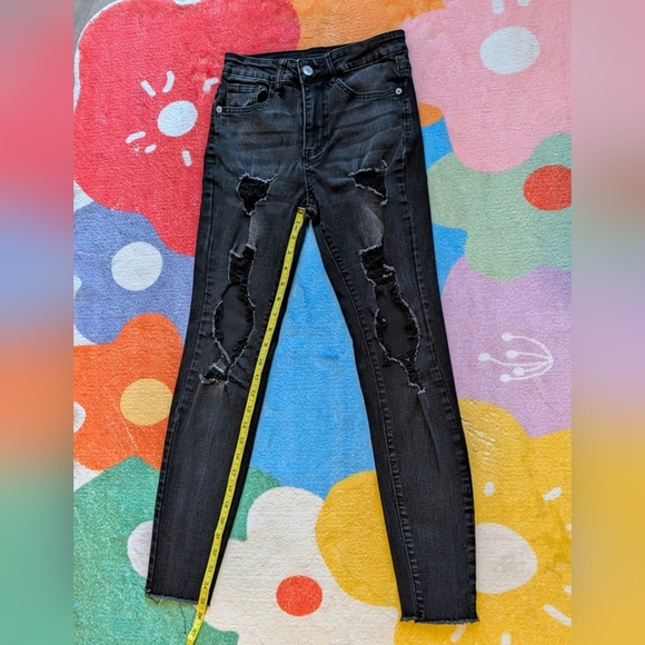 🖤 Black Straight Leg Distressed Jeans - Picture 3 of 5